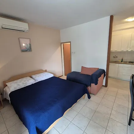 Apartment Krebel - Location 4minute Walk Beach, Strand, Poreč