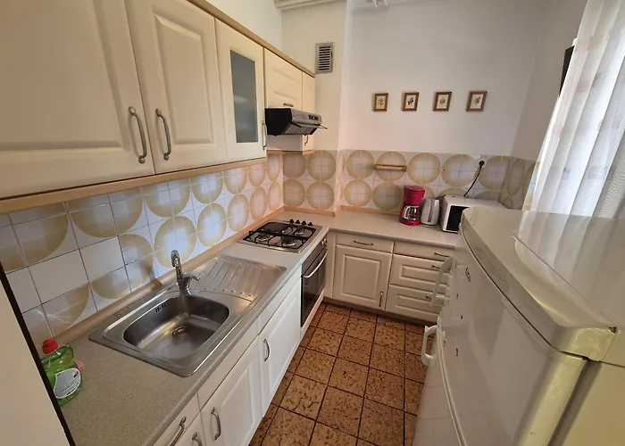 Krebel - Location 4minute Walk Beach, Strand, Пореч