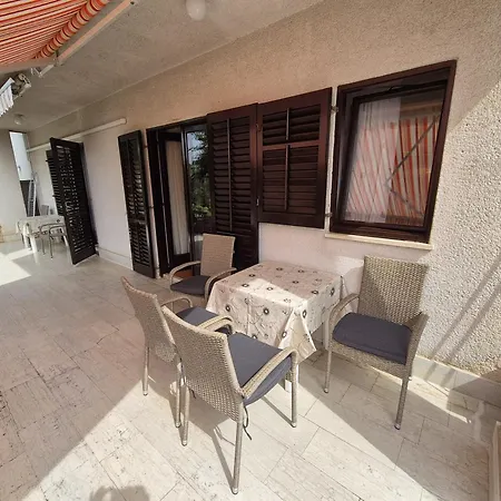 Krebel - Location 4minute Walk Beach, Strand, דירה